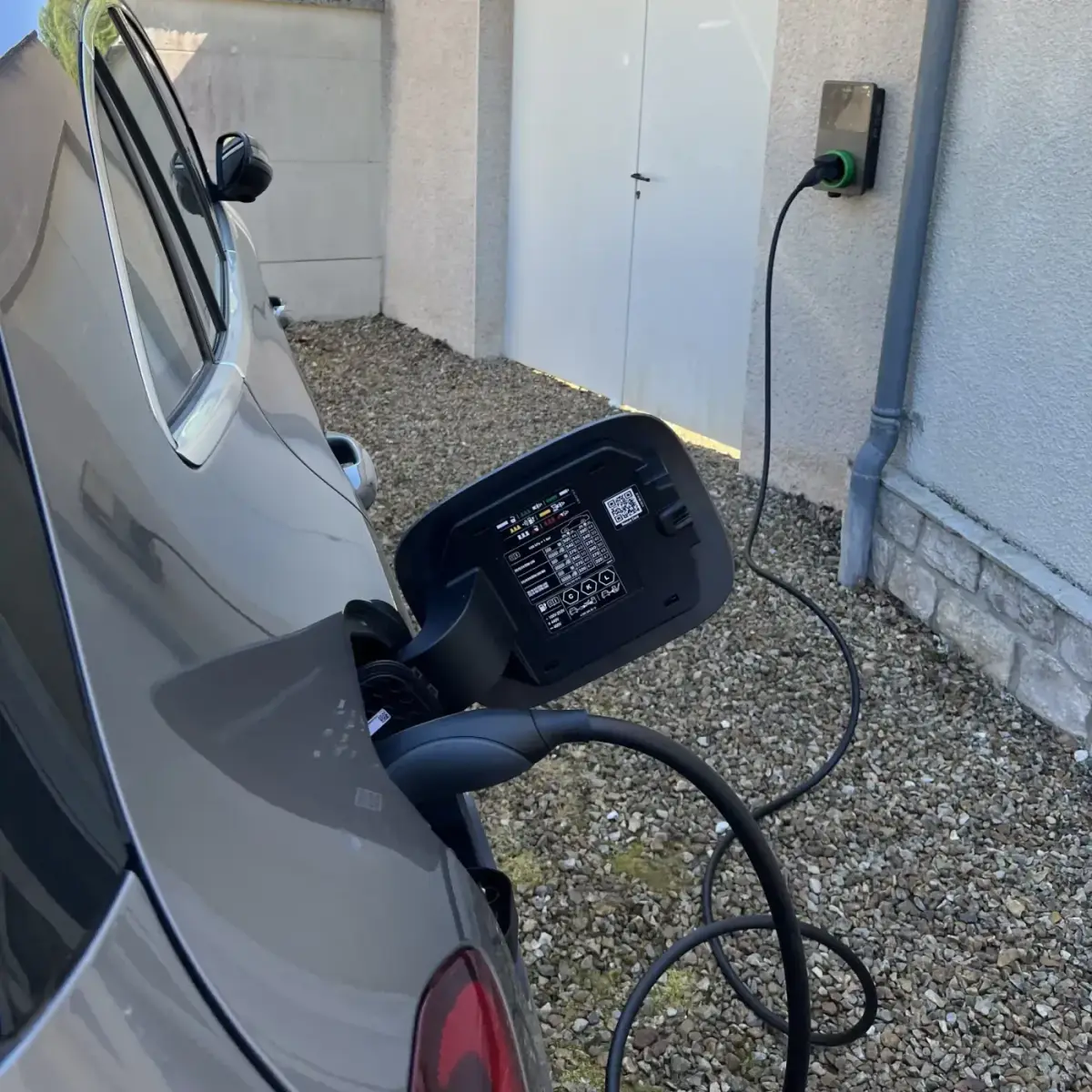 Borne de recharge IRVE à Agde